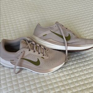 Nike Women's Rose Pink Athletic Shoes